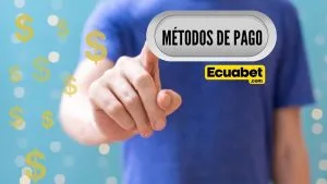 Hombre de camisa azul pulsando un botón flotante con el texto «Métodos de pago», rodeado de símbolos de dólar sobre fondo celeste.